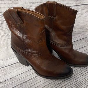 Lucky Brand boots size 8